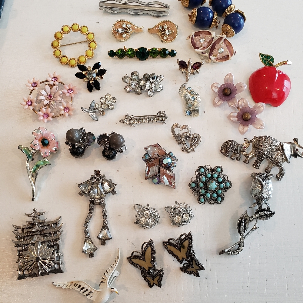 Antique vintage lot of pins and earrings